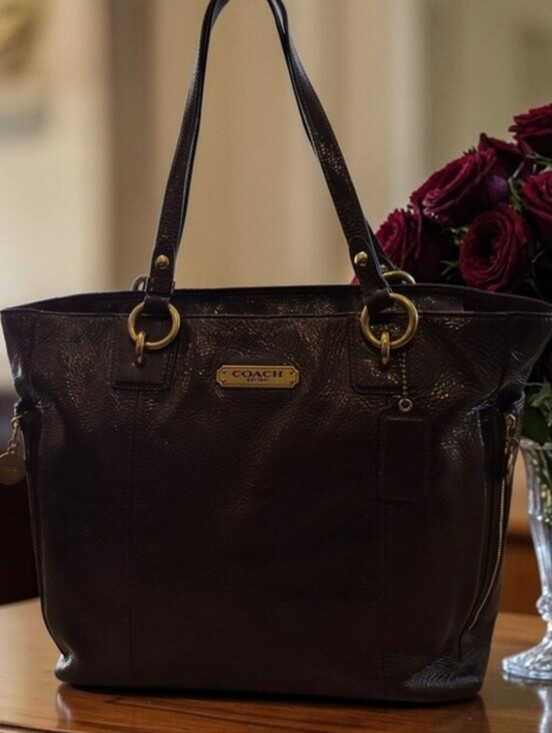 Coach Handbags - Coach Mahogony Brown Patent Leather Tote Bag - Stunning